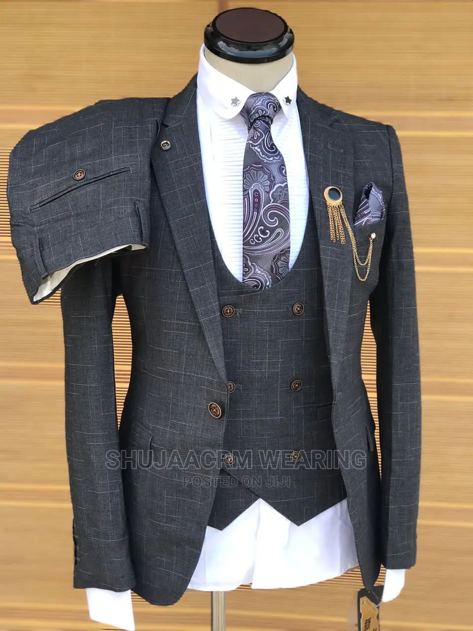 Modern Suits Wear