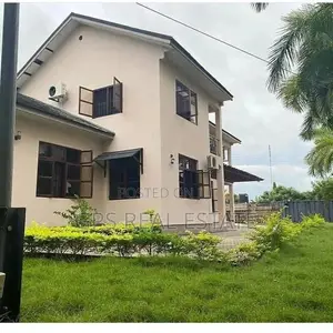 Five Bedroom House In Ununio For Sale