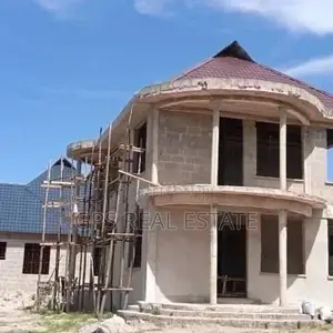 Five Bedroom House In Boko For Sale