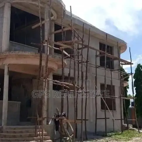 Five Bedroom House In Boko For Sale