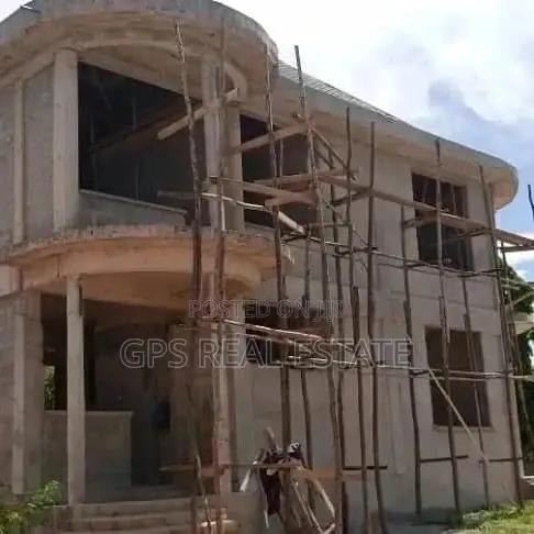 Five Bedroom House In Boko For Sale