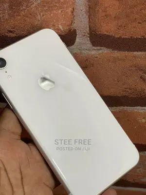 Apple iPhone XR 64 GB White