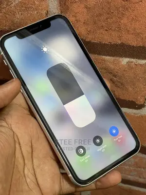 Apple iPhone XR 64 GB White