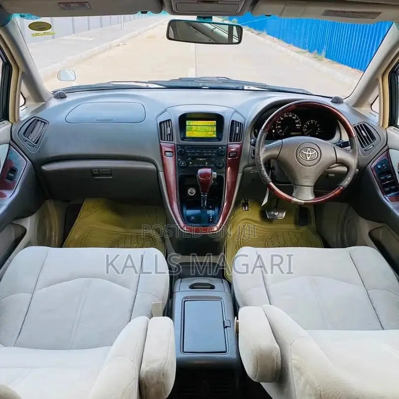 Toyota Harrier 2005 White