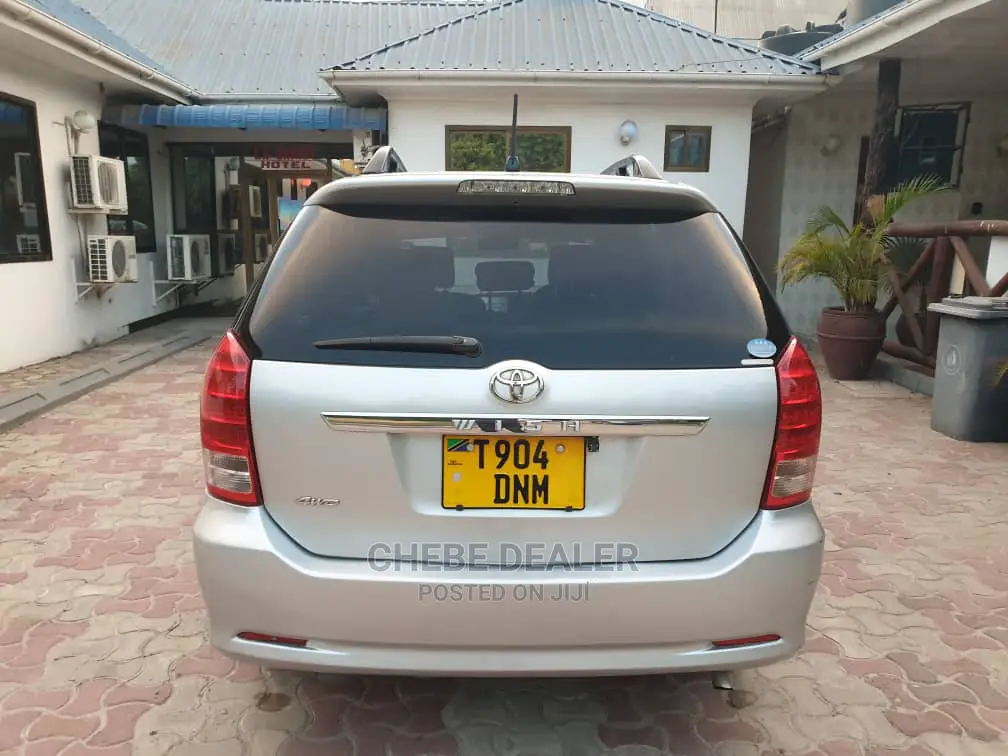 Toyota Wish 2004 Silver