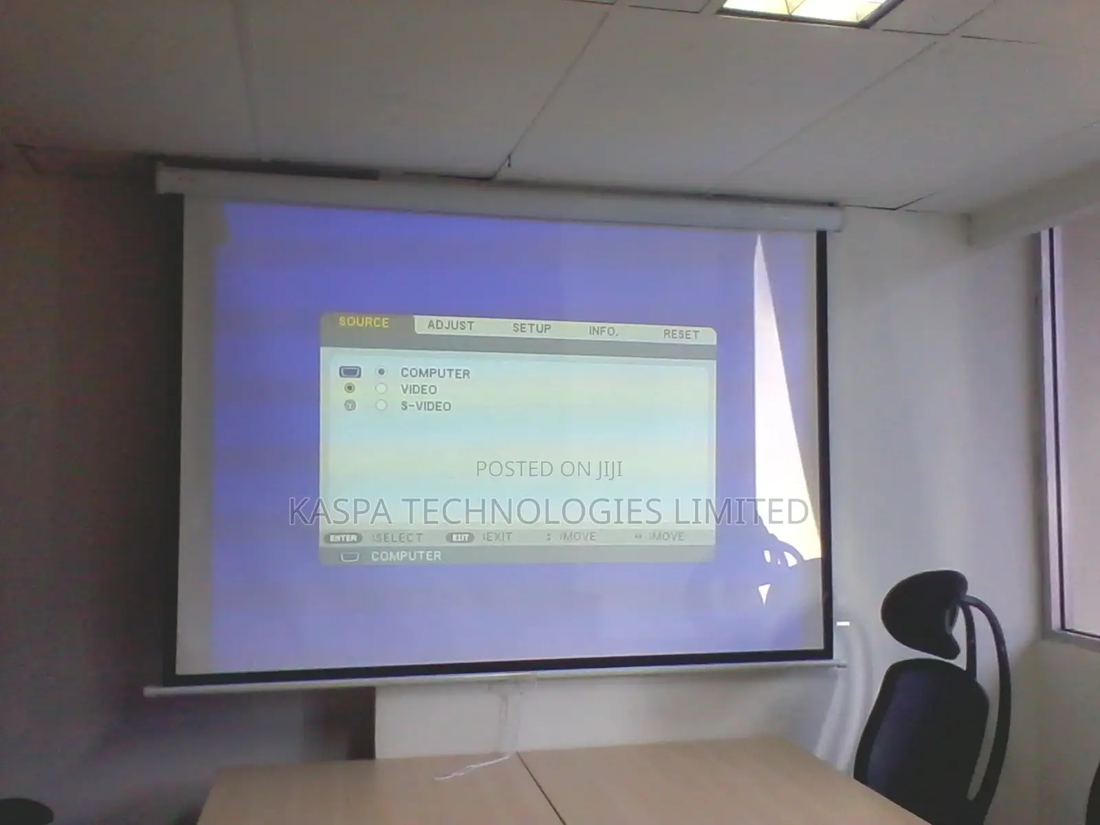 Manual Projector Screen - 150 Inches