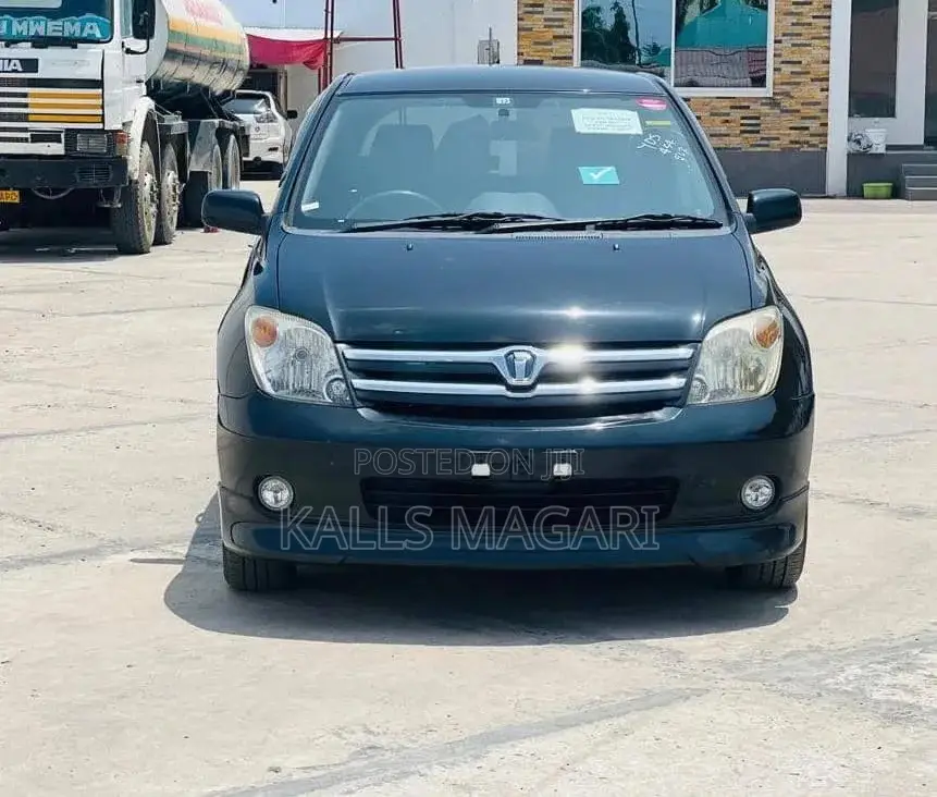 Toyota IST 2006 Black