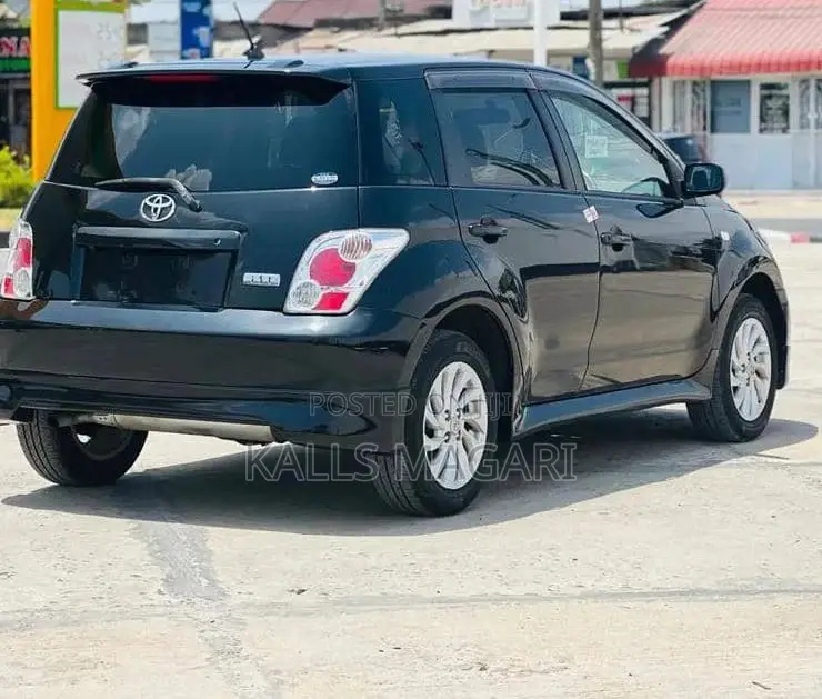 Toyota IST 2006 Black