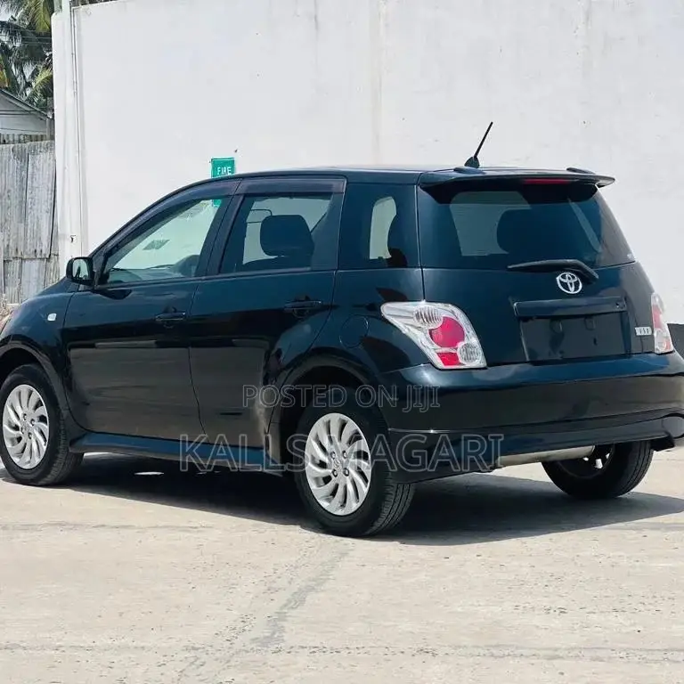 Toyota IST 2006 Black