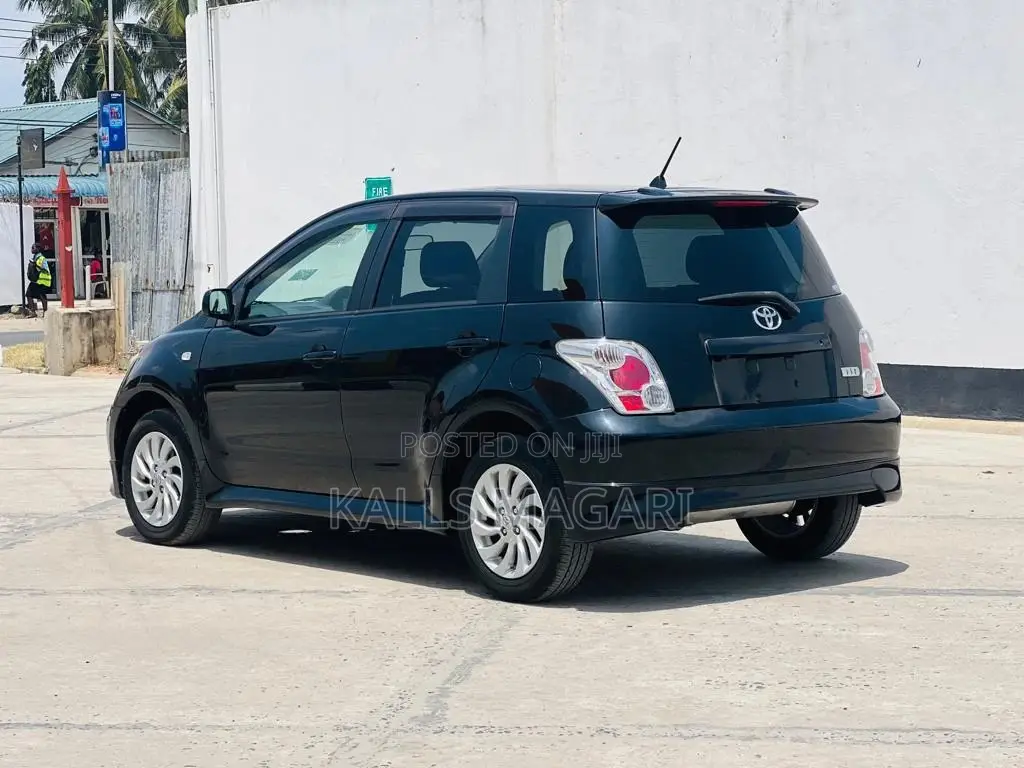 Toyota IST 2006 Black