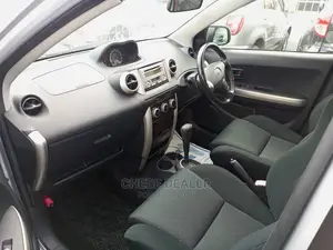 Toyota IST 2006 Silver