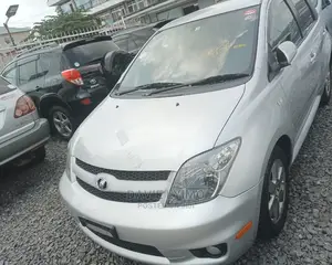 Toyota IST 2006 Silver