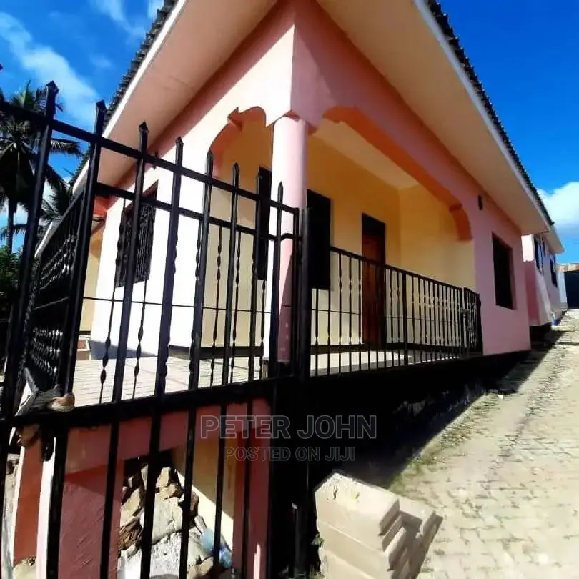 2bdrm Apartment in Kimara for Rent