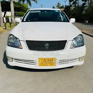 Toyota Crown Royale 2005 White