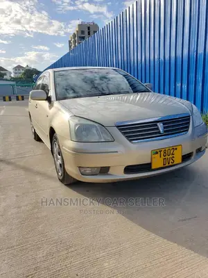 Toyota Premio 2004 Gold