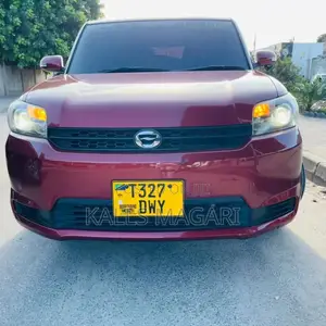 Toyota Corolla Rumion 2010 Brown