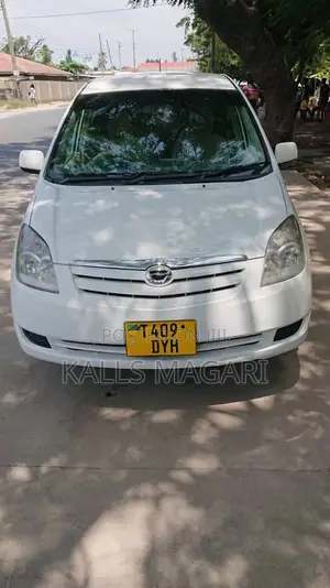 Toyota Corolla Spacio 2004 White