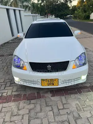 Toyota Crown 2006 White
