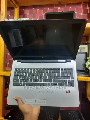Laptop HP 15-Gw0023od Slim 8GB Intel Core I7 HDD 500GB
