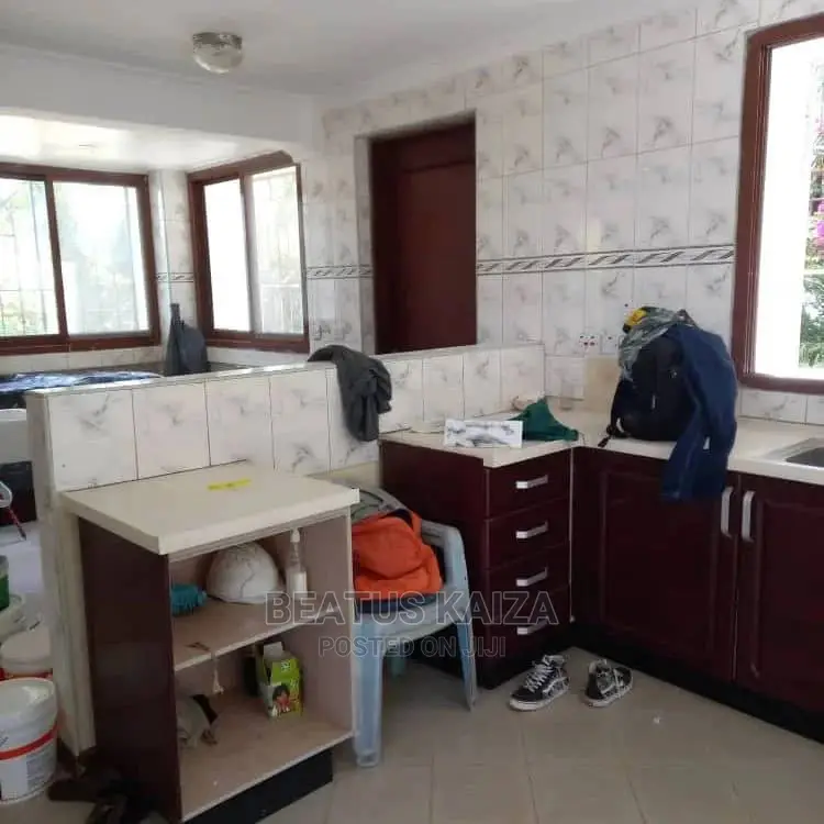 3bdrm Block of Flats in Kigamboni Gezaulole for Rent