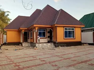 4bdrm House in Mansa Mussa, Chamazi for Sale