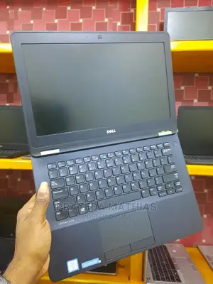 Laptop Dell Latitude 12 E7270 8GB Intel Core I7 SSD 512GB