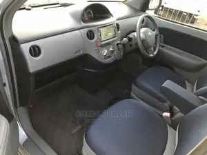 Toyota Sienta 1.5 AWD 2005 Silver