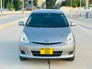 Toyota Wish 2005 Silver