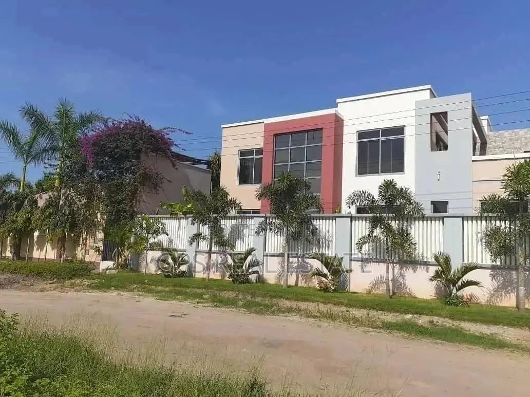 Three Bedroom House In Kibada Kigamboni For Sale