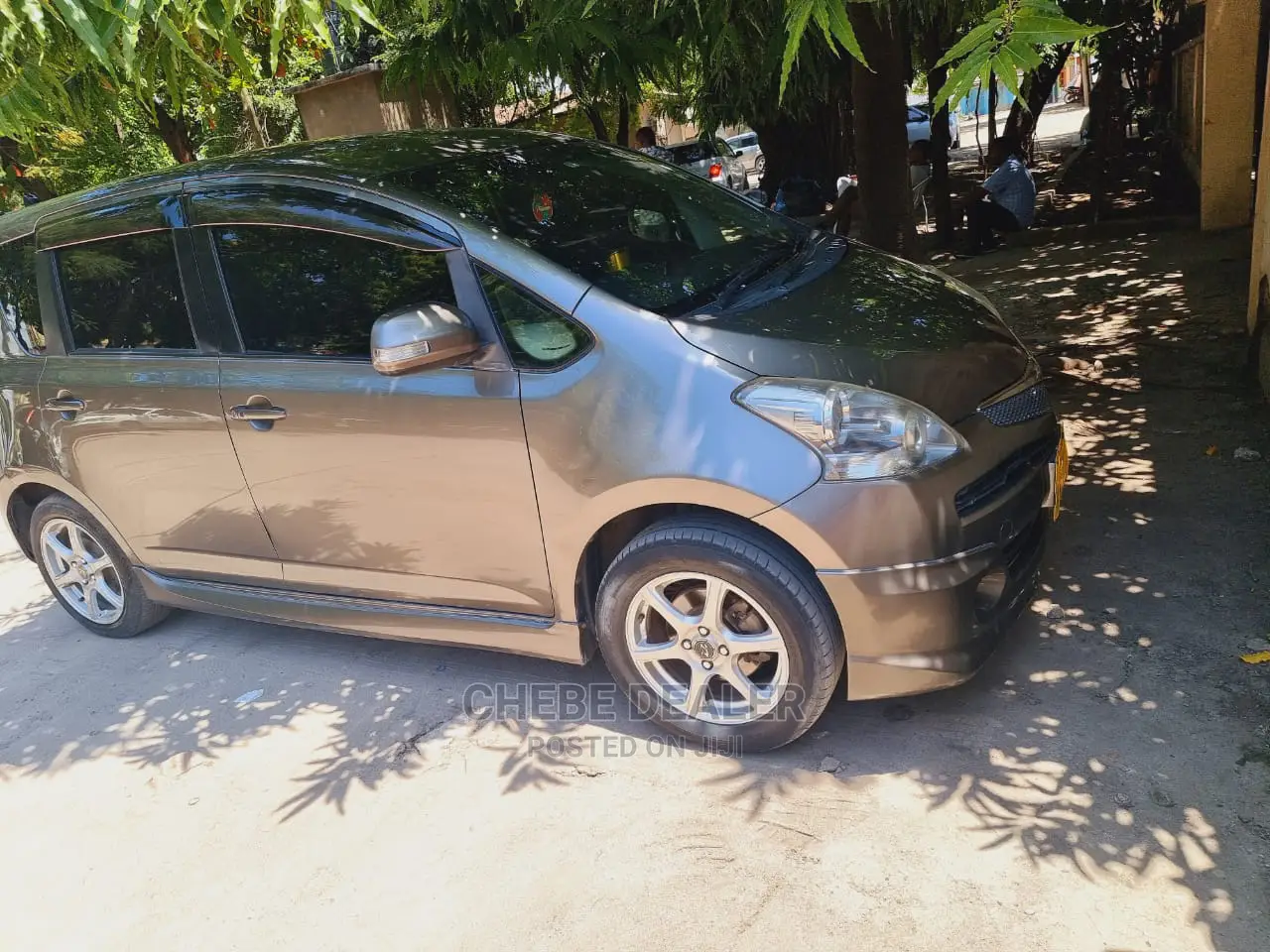 Toyota Ractis 1.3 FWD 2007 Gray