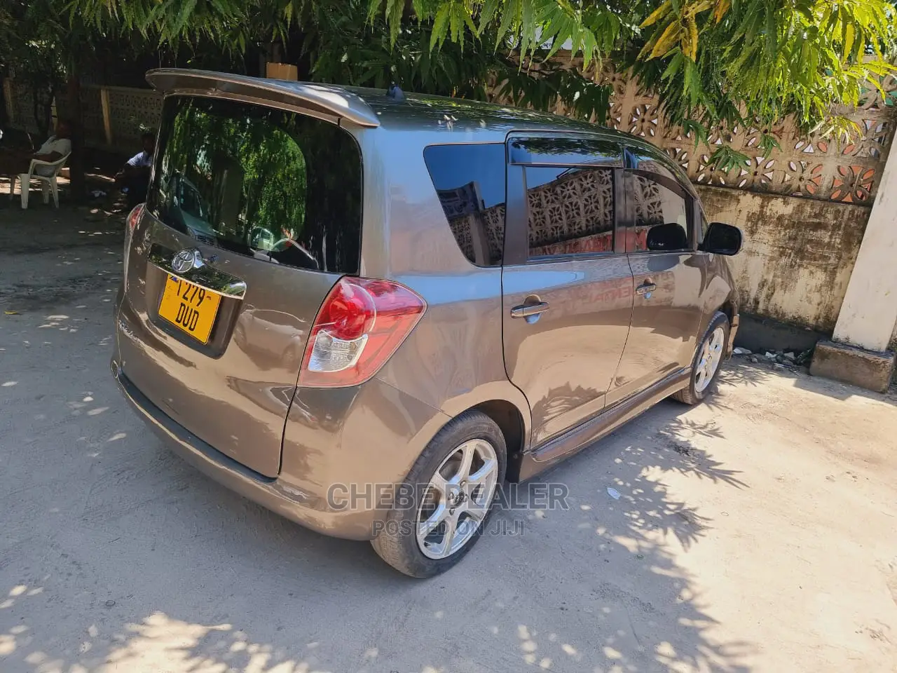 Toyota Ractis 1.3 FWD 2007 Gray