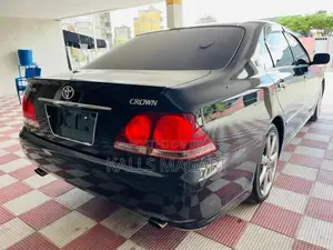 Toyota Crown 2005 Black