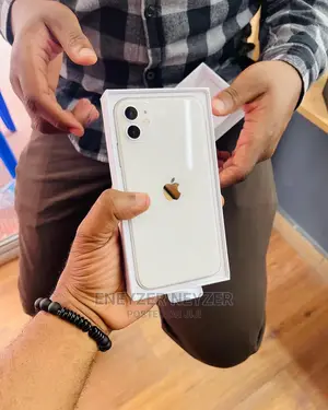 New Apple iPhone 11 64 GB White