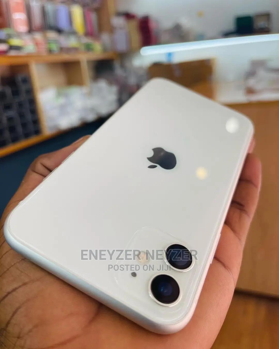 New Apple iPhone 11 64 GB White