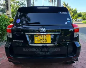 Toyota Vanguard 2010 Black
