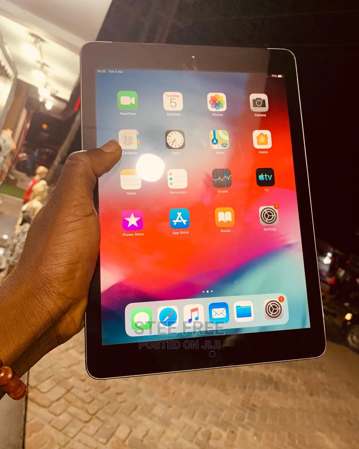 Apple iPad Air 32 GB Gray