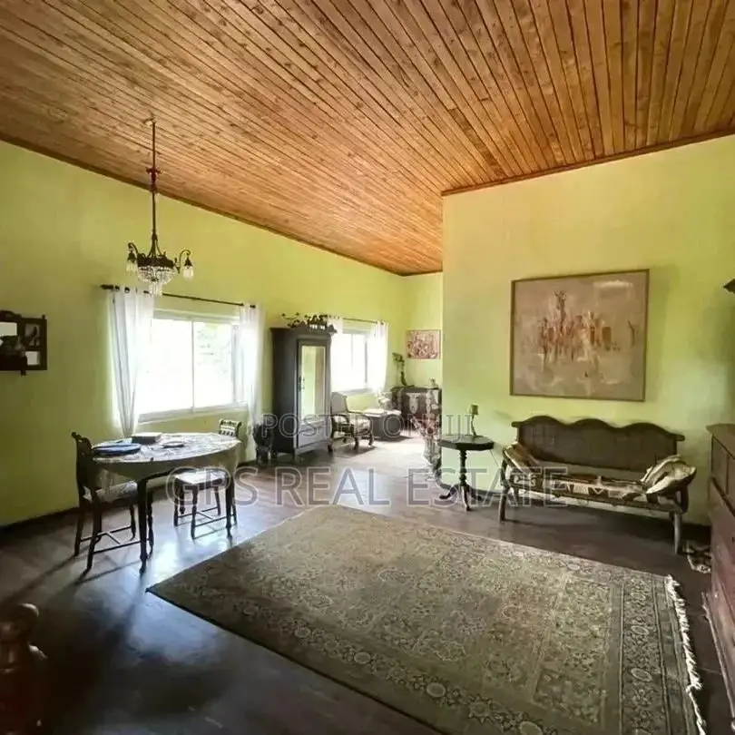 7bdrm Mansion in Mansa Mussa, Kinondoni for Sale