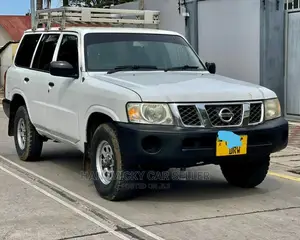 Nissan Patrol 2008 White