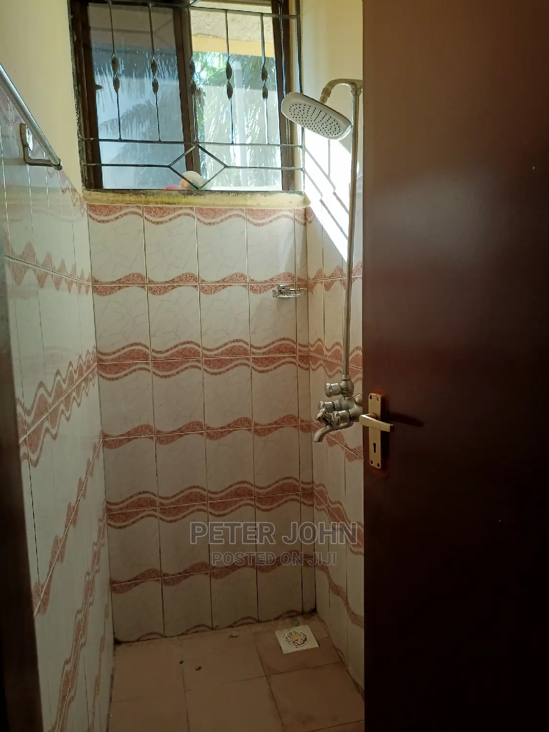 3bdrm Apartment in Mbezi for rent