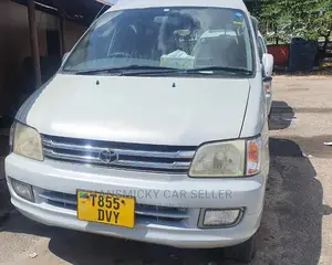 Toyota Noah 2001 Silver