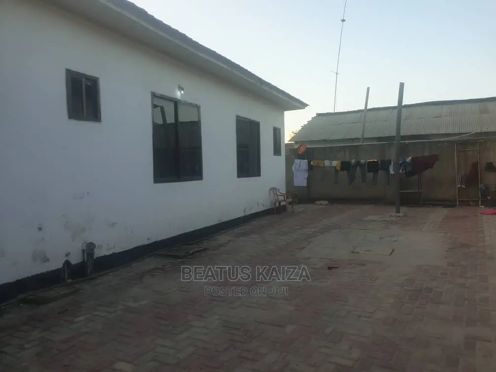 1bdrm Apartment in Kinondoni Mkwajuni for Rent