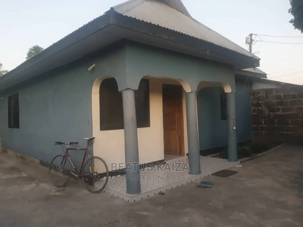 3bdrm House in Kinondoni Studio for rent