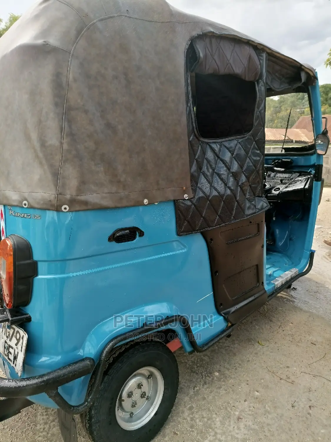 TVS Apache 160 4V 2020 Brown