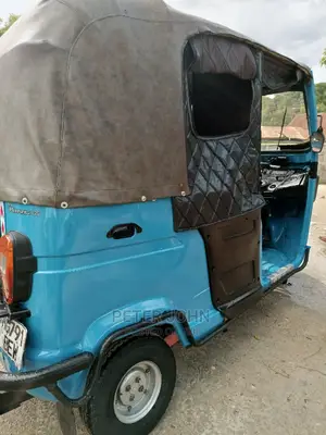 TVS Apache 160 4V 2020 Brown