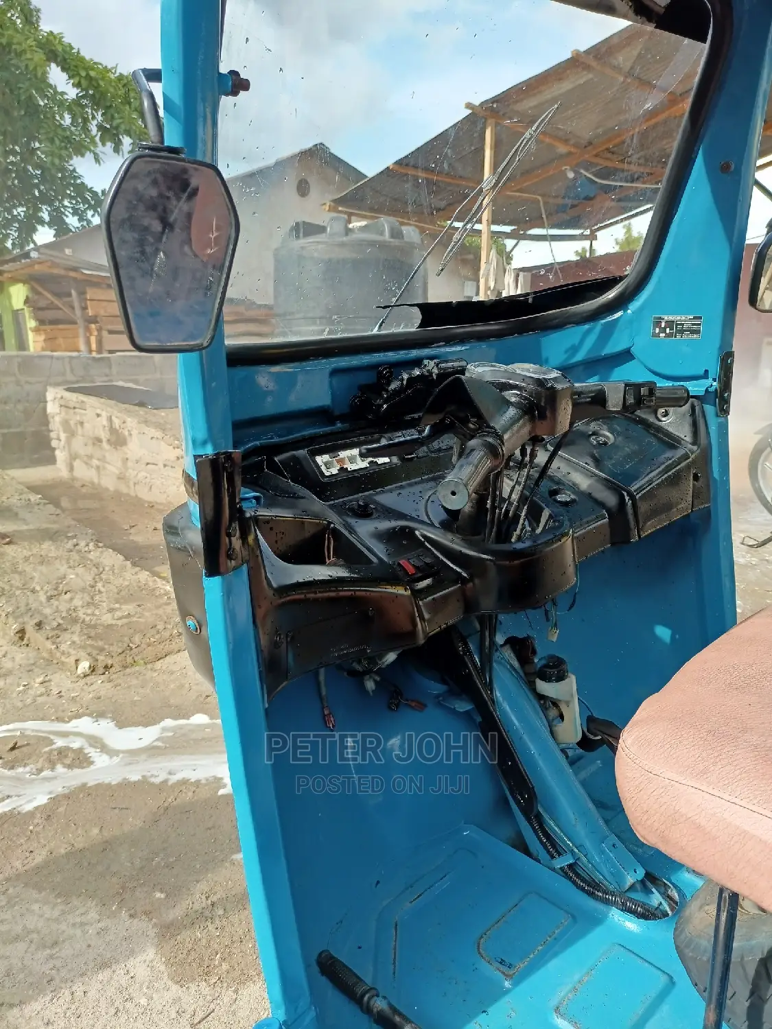 TVS Apache 160 4V 2020 Brown
