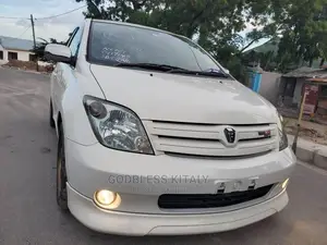 Toyota IST 2005 White