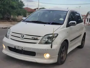 Toyota IST 2005 White