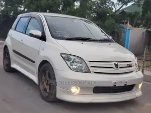 Toyota IST 2005 White