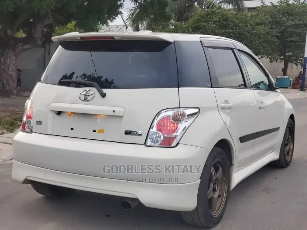 Toyota IST 2005 White