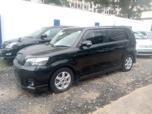 Toyota Corolla Rumion Hatchback 1.5 FWD 2010 Black